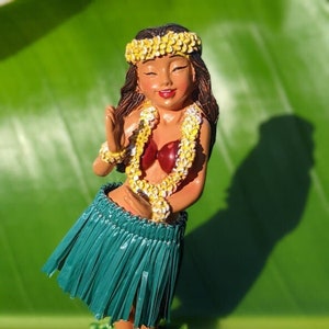 Dashboard Hula Doll, Hawaiian Girl, Dashboard Hula Girl, Dashboard Decor, Hula Girl, Hawaiian Cake Topper, Tropical Wedding / Engagement