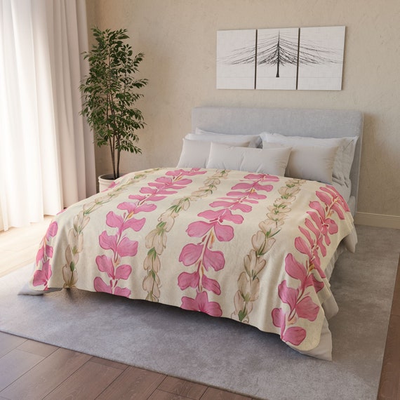 Floral Plush Blanket: Hawaiian Flower Lei Design (50x60 & 60x80)