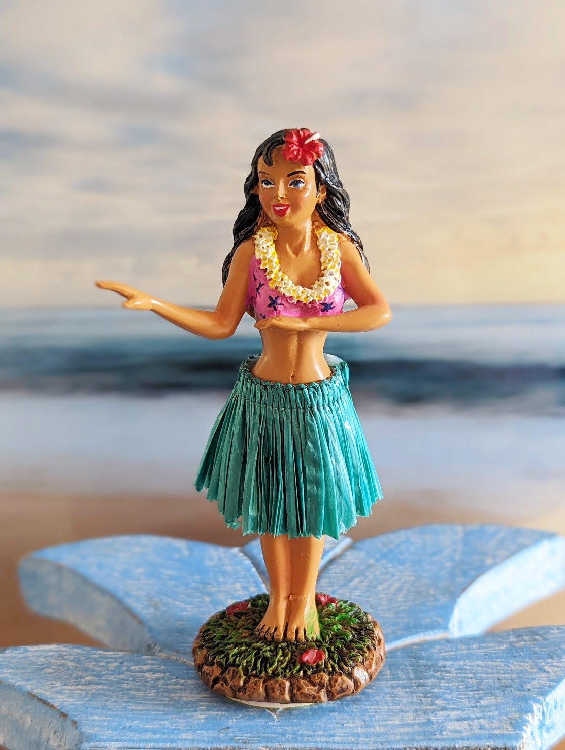 ダッシュボードフラドール - 手描きのハワイアンガールまたは男性