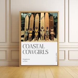 Küsten Cowgirl Druck | Trendige Retro Surf Wand Kunst | Airbnb Dekor | Küsten Kunst | Surfen Wand Kunst | Surfer Mädchen Poster | Strand-Haus-Dekor