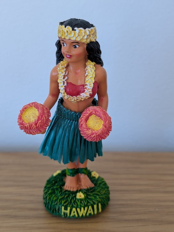 Dashboard Hula Doll: Hand-painted Hawaiian Girl - Tropical Car