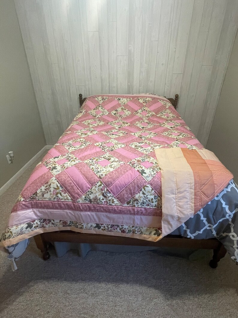 Pink and Salmon Flower Quilt Etsy