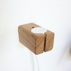 Wall charging station FINN for Apple Watch