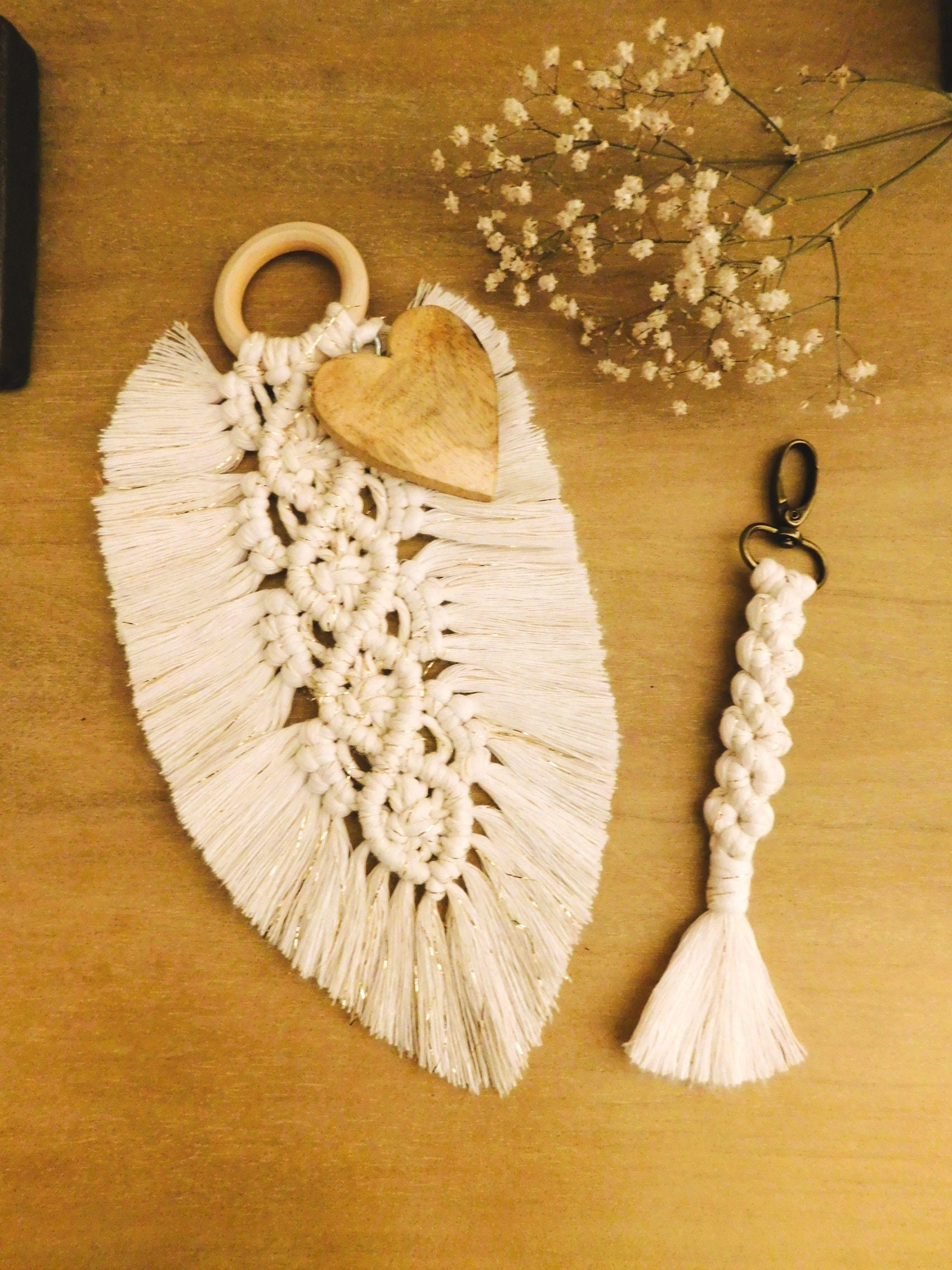 Coffret Cadeaux Amour Plume et Porte-Clés en Macramé, Cœur Bois Coton Éco Responsable