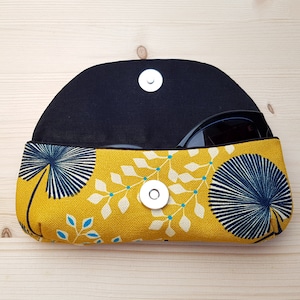 Fabric glasses case with ginkgo or leaf patterns - handmade in France - Gift image 5