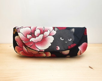 Glasses case Cat and peonies on black background - Japanese fabric
