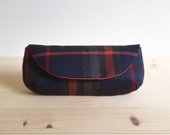 Tartan glasses case with gray, black and brick patterns - Handmade in France - Gift for him