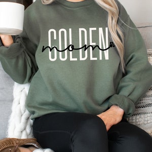 Golden Mom Sweatshirt, Golden Retriever Mama Crewneck, Golden Retriever Owner Gifts, Gift For Dog Mom Shirt, Dog Mom Hoodie, Dog Mama Shirt