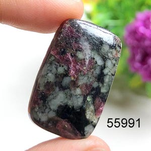 Edulit Cabochon, natürlicher Halbedelstein für die Schmuckherstellung, handgemachter Schmuck, Schutzkristall