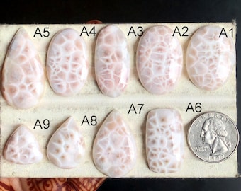 Ausgewählte Thomsonite Cabochon, natürlicher rosa Natrolite AKA Thomsonite Edelstein für Schmuckherstellung, rosa Larimar Ringe Schmuck Lot-74