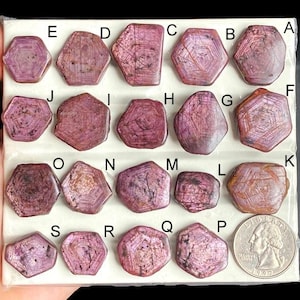 Sélection de pierres précieuses rubis corindon, un motif unique, rubis corindon naturel, bord non poli à utiliser pour la fabrication de bijoux lot-298