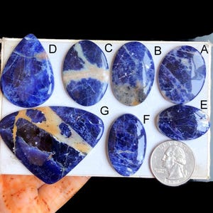 Cabujones de sodalita seleccionados, piedra semipreciosa natural para joyería, piedra natural de sodalita pulida a mano para joyería (Lote 134)