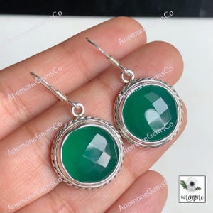Boucle d'oreille en pierre gemme d'onyx vert, boucle d'oreille coupée en rose, bijoux de boucles d'oreilles de mariée, boucle d'oreille faite main, boucle d'oreille délicate, cadeau de boucles d'oreilles de demoiselle d'honneur pour elle