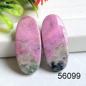 Paire de cabochons de pierres précieuses de calcite de cobalt, Paires de pierres précieuses de calcite de cobalt naturel pour la fabrication de boucles d'oreilles, Cabochons polis à la main, Cristal énergétique