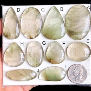 Raro cabochon di rutilo verde, pietra semipreziosa naturale per la creazione di gioielli, pendenti in cristallo naturale di rutilo verde, LOTTO-415