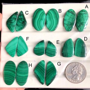 Par de pendientes de malaquita seleccionados, pendientes de malaquita de diseñador, par de malaquitas a juego, par de piedras preciosas pulidas a mano de diseñador, lote 479