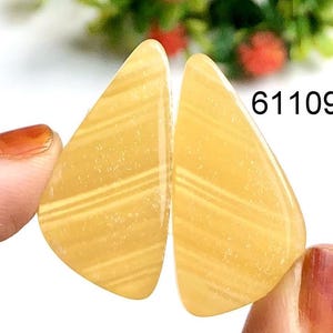 Paires de boucles d'oreilles cabochon en aragonite jaune, Paires de pierres précieuses d'aragonite naturelle, Bijoux de boucles d'oreilles faits main en aragonite, Paires de dentelle jaune en agate