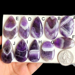 Cabochons d'améthyste à chevrons sélectionnés, pierre semi-précieuse naturelle pour bijoux, pierre précieuse naturelle en cristal de guérison améthyste LOT- 186