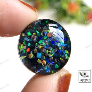 Cabochon di opale nero, forma rotonda, opale aurora nero di alta qualità, pietra preziosa opale a matrice doppietta utilizzata per la creazione di gioielli, gioielli in opale fatti a mano