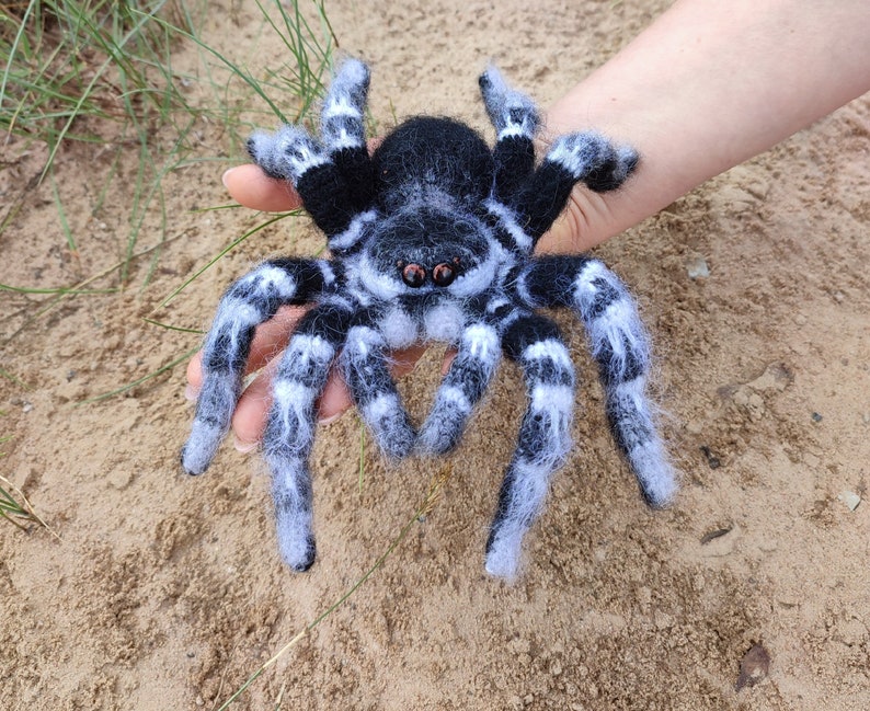 Crochet pattern. Amigurumi Spider. Whiteknee Tarantula. DIY crochet tutorial PDF. image 8