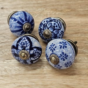 Handmade Ceramic Drawer Knob – Blue & Antique Brass, 4cm