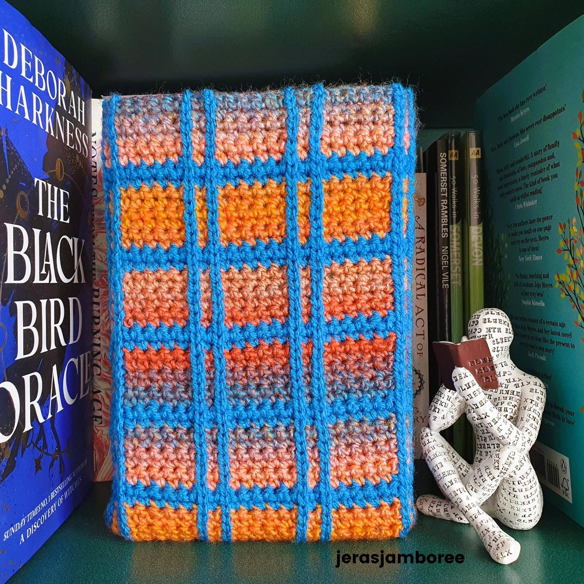 40 Book Sleeve Crochet Patterns for Stylish, Protective Handmade Reading Accessories 12 Crochet Book Cover