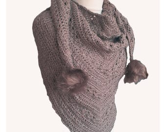 Crochet Triangle Shawl Pattern, Easy Triangle Scarf, Any Yarn Weight, Adjustable Size