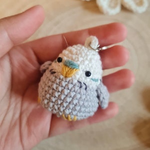 Kleine Bunte Wellensittiche Schlüsselanhänger Gehäkelt Amigurumi Handgemacht Plüsch Accessoires Stofftier Wellensittich Vogelliebhaber Bild 7