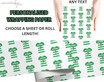 Papel de regalo personalizado con temática de FÚTBOL, verde y blanco, FELIZ CUMPLEAÑOS. Añade cualquier nombre y edad.