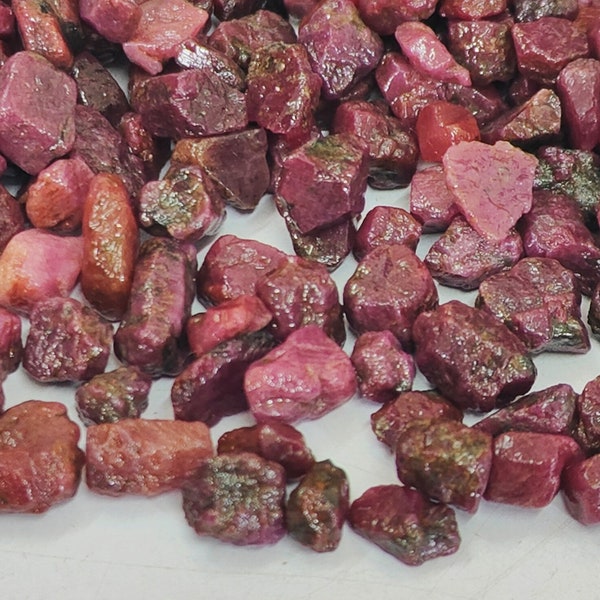 100 Pcs Rare Ruby rough Raw Ruby crystal grade AAA natural ruby stone - raw ruby stone - rough ruby stone -3mm 6mm Approx Ruby crystal stone