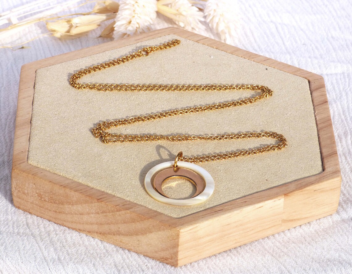 pearl necklace without clasp