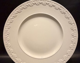 Wedgwood Corinthian Cream Dinner Plates x 6 | Vintage Wedgwood Tableware | English China Plates