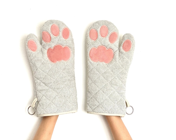 Cricket & Junebug Oven Mitts Cat Paws - Grey and Pink