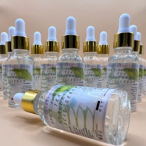 Aloe & Green Tea Hyaluronic Acid Serum   (perfect for mature skin)