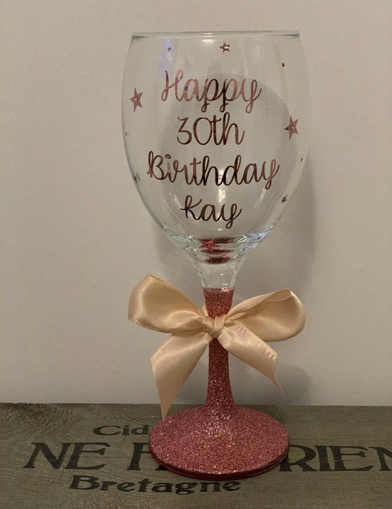 PERSONALISED ENGRAVED STAR NAME WINE GLASS CHARMS 21 18 50 BIRTHDAY TABLE DECO 