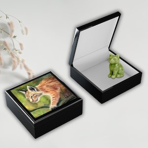 Custom Hunting Lynx Jewelry Decorative Box | Red-Furred Wild Cat Keepsake| Ginger Cat Wooden art box | Wildcat Gift | Elegant Feline Storage