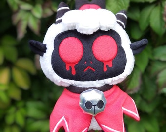 Cordero de cara negra. Peluches a pedido. 33 cm.
