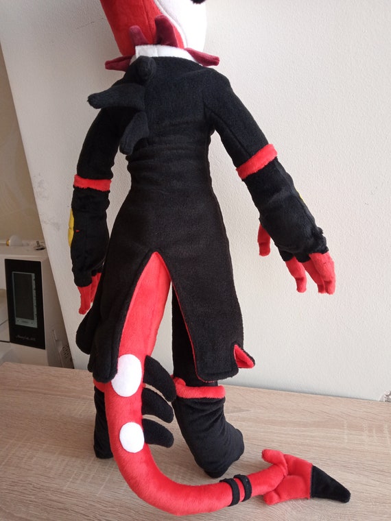 ブリッツォ。ヘルヴァ・ボス。ハズビン・ホテル。大きなぬいぐるみ