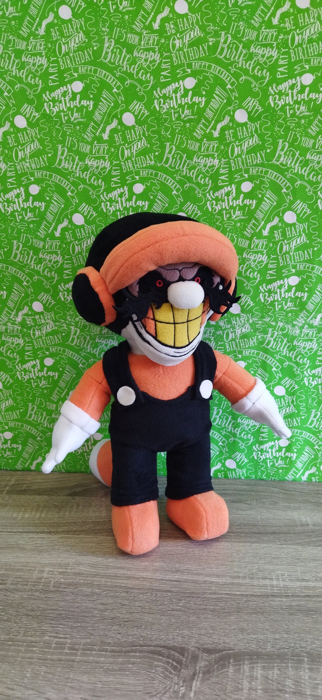 受注生産のぬいぐるみ。皇帝M. マリオexe。マリオの狂気。大きな