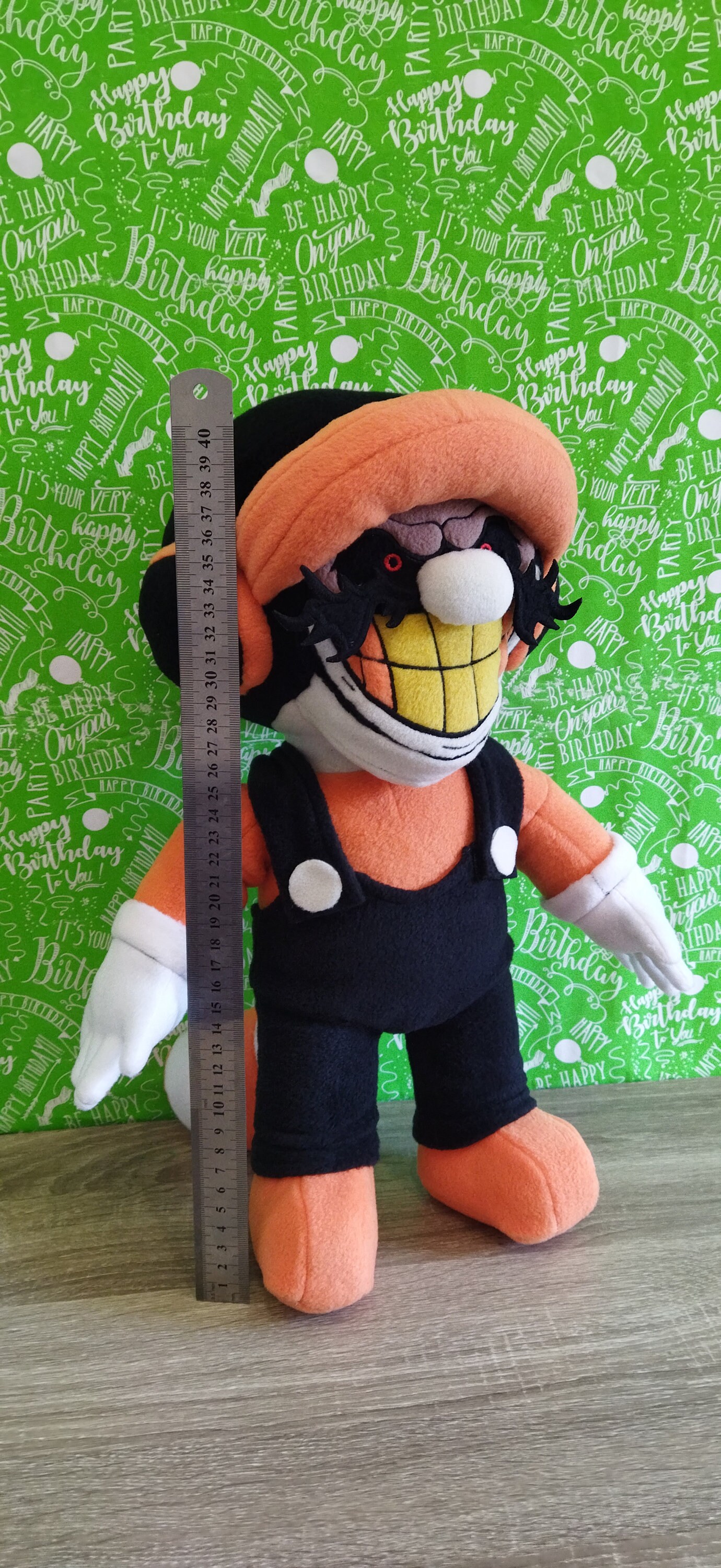 受注生産のぬいぐるみ。皇帝M. マリオexe。マリオの狂気。大きな