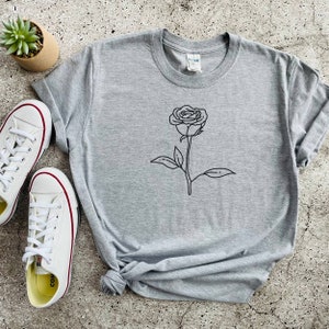 Rose Shirt, Wildflower Shirt, Blossoms Shirt, Cadeau voor haar, Shirt, Bloemen Tshirt, Lente Shirt, Vrouwen Shirt, Natuur Lover Gift, Tuin T-shirt