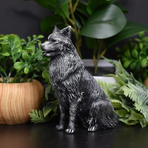 Handcrafted Australian Shepherd Figurine, Dog Statue Collectible, Pet Decor Gift, Detailed Resin Sculpture, Dog Lover&#39;s Art