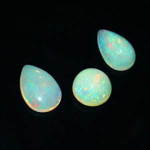 3 pezzi Cabochon di opale, cabochon di fuoco di opale naturale Welo, opale etiope naturale, pietra preziosa sciolta, mix di forme 9-12 mm Ct.6.10 per realizzare gioielli