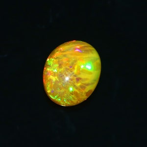 Natürlicher Opal Welo Feuer Cabochon, natürlicher äthiopischer Opal, loser Edelstein, Opal Cabochon, Form Oval 11X9X4 MM Ct. 2,50 Für die Herstellung von Schmuck.