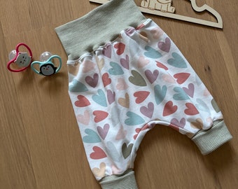 Cute baby harem pants with heart print, available in size 50-56