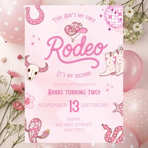 Convite de segundo aniversário para Disco Rodeo: Botas de cowgirl rosa (modelo do Canva)