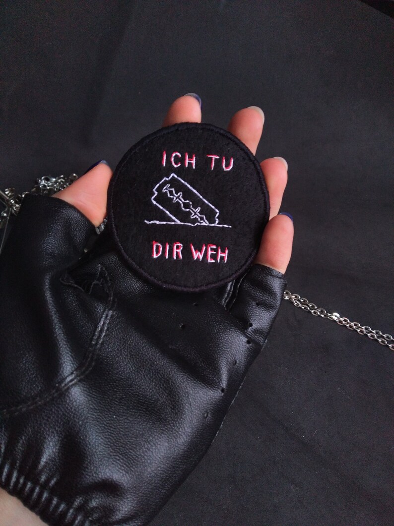 Razor blade patch