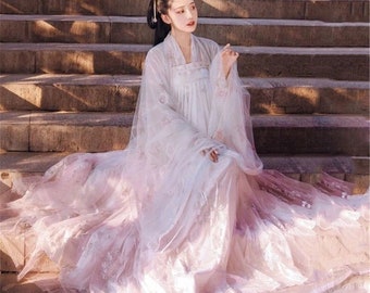 white hanfu