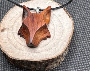 Pendentif tête de renard en bois d’amourette