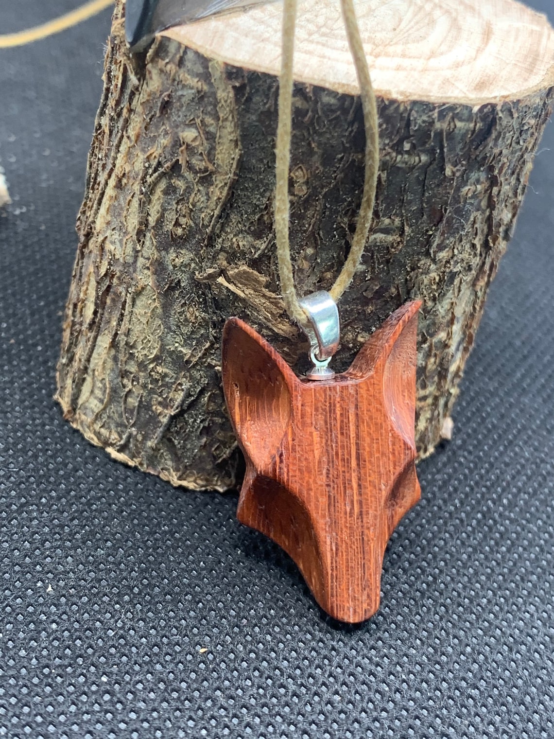 Figurine Loup Debout En Bois - Brin D'Ours